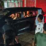 Blusukan di Tengah Banjir, Wagub Salim S. Mengga Buktikan Kepedulian ke Warga Desa Kenje