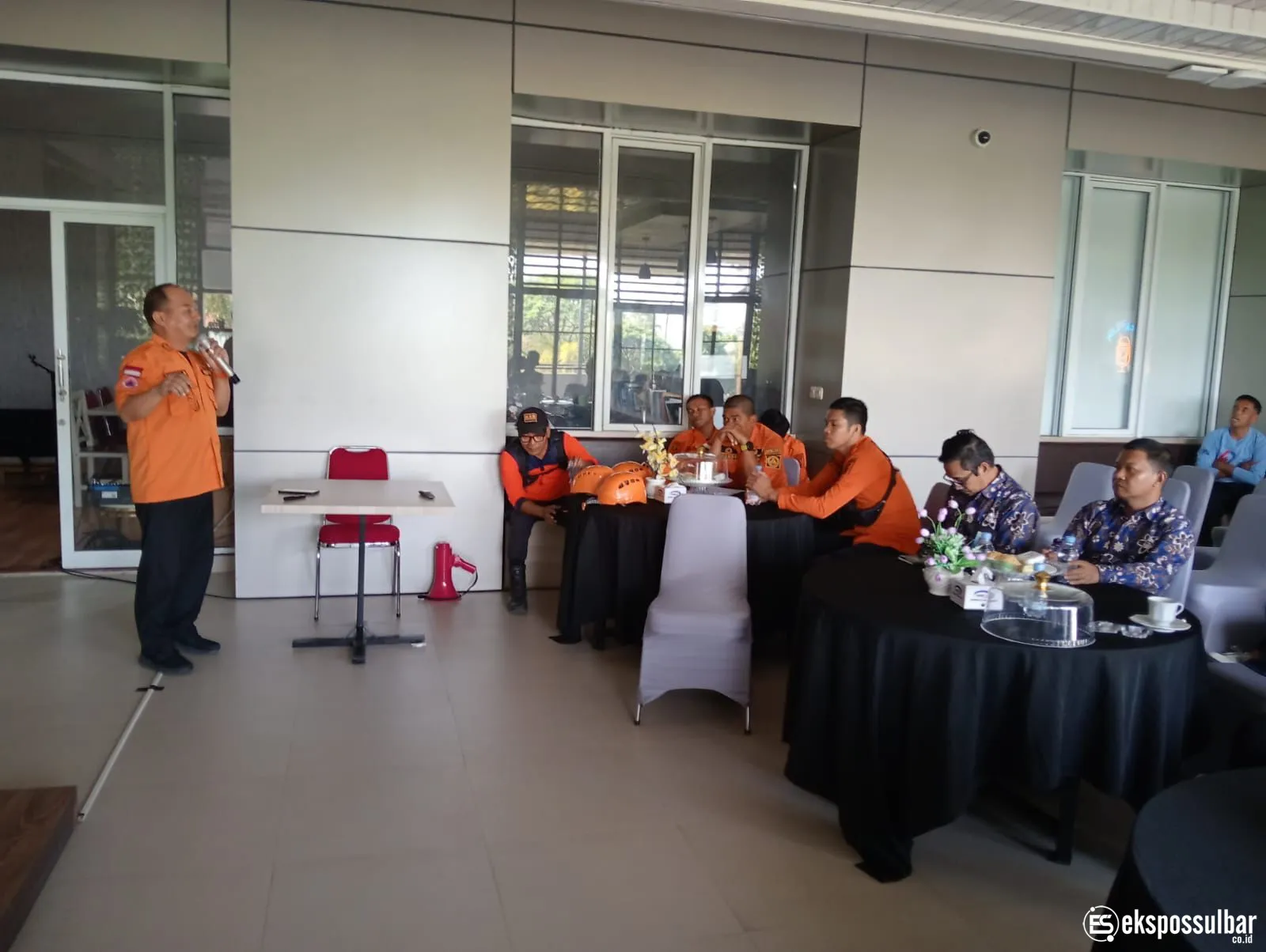 Simulasi Gempa di Kantor BPKP Sulbar, BPBD Sulbar Paparkan Materi “Teknik Segitiga Kehidupan”