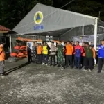 Penelaah Teknis Kebijakan Beri Arahan kepada Regu 2 Posko Siaga Darurat BPBD Sulbar