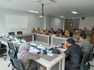 Rapat Monev Bersama Dinas Pendidikan, Komisi IV DPRD Sulbar Minta Program 2026 Lebih Tepat Sasaran