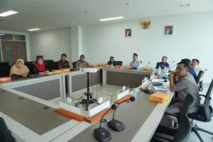 Inspektorat Daerah Sulbar Paparkan Kinerja dan Upaya Pencegahan Korupsi dalam Monev APBD 2025 di DPRD