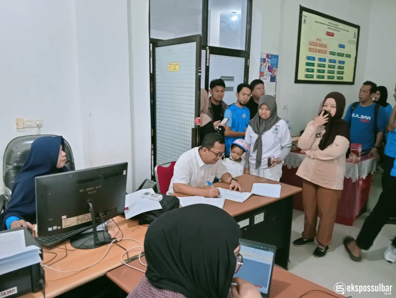 Optimalkan Pelayanan di Hari Pertama Kerja 2026, Kepala Dinas Kominfo Sulbar Pantau Kehadiran ASN