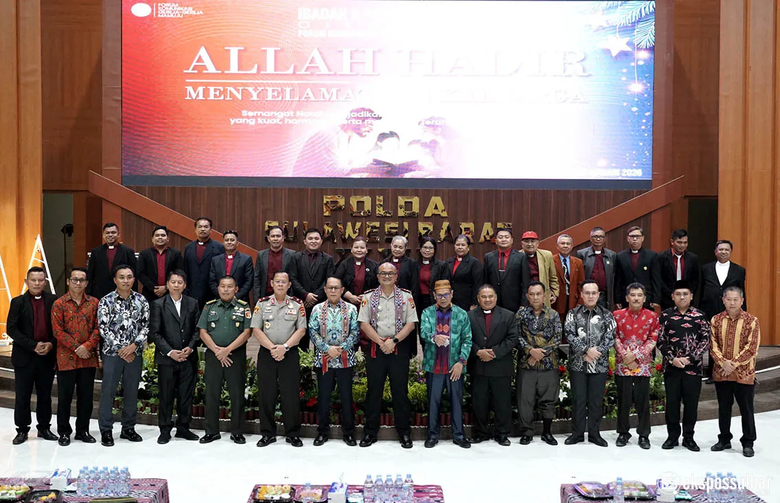 Perkuat Persaudaraan, Kapolda Sulbar Hadiri dan Dukung Perayaan Natal Oikumene FKGM 2025