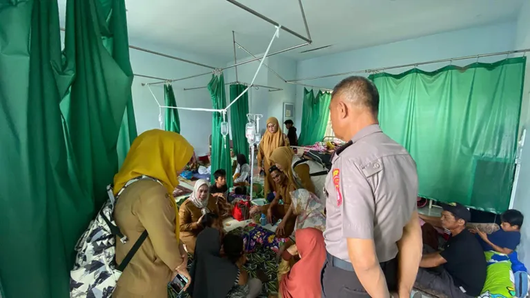 Pemprov Sulbar dan Pemkab Majene Gerak Cepat Tangani KLB Dugaan Keracunan MBG di Majene