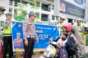 Dirlantas Polda Sulbar Ajak Masyarakat Tertib Berlalu Lintas, Wujudkan Helm sebagai Budaya Berkendara