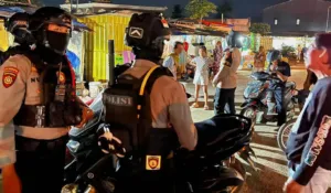 Pamapta Polresta Mamuju Damaikan Keributan di Pasar Baru