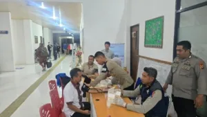 Maksimalkan Target Ops Keselamatan, Polda Sulbar Berikan Layanan Kesehatan Gratis di Terminal Simbuang Jaga Kondisi Prima Driver Lintas Kota