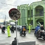 Antisipasi Jalan Licin Saat Gerimis, Ditlantas Polda Sulbar Terus Ingatkan Pengendara untuk Tertib Demi Keselamatan