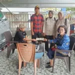 Samsat Keliling Menyapa Baras, UPTD Pelayanan Pajak Pasangkayu dan Bapenda Pasangkayu Jemput Pajak Hingga Desa Motu