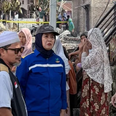 Gerak Cepat dan Penuh Empati, Kadinsos P3A dan PMD Sulbar Dampingi Korban Kebakaran