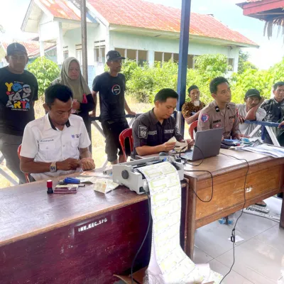 Akselerasi PAD 2026, UPTD Pelayanan Pajak Mamuju Raup Rp14,04 Juta dari Layanan Samkel Sampaga