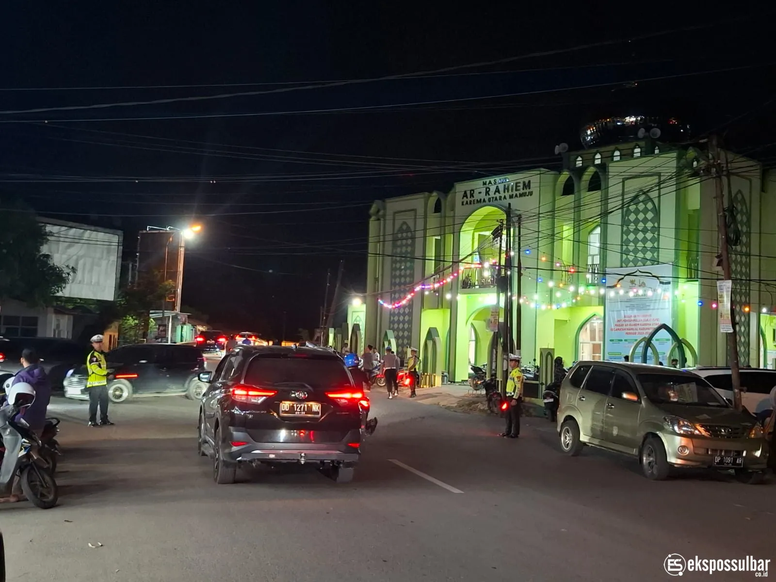 Jaga Rasa Aman dan Nyaman Saat Ibadah Tarawih, Ditlantas Polda Sulbar Amankan Tiga Masjid Padat Jamaah