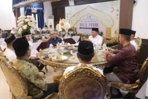Suhardi Duka Buka Pintu Rumah Jabatan untuk Warga di Hari Raya