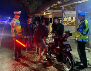 Patroli Blue Light PJR Ditlantas Polda Sulbar, Edukasi Pemuda dan Ciptakan Rasa Aman di Mamuju