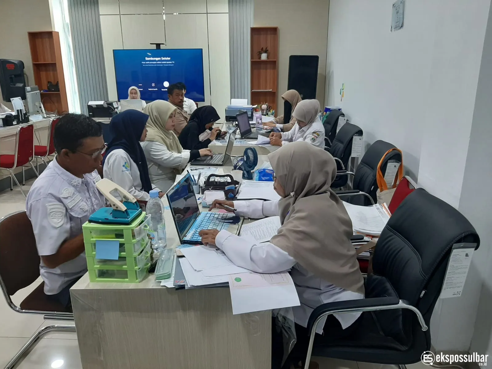 Pemkesra Sulbar Melaksanakan Pemberkasan bagi Penerima Program Beasiswa