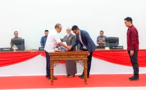 Paripurna DPRD Sulbar Usulkan Pemberhentian Wagub, Ini Pesan Gubernur Suhardi Duka