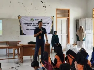 DKPPKB Sulbar Perkuat Pembinaan UKS di SMP 2 Lariang, Dorong Kesehatan Peserta Didik