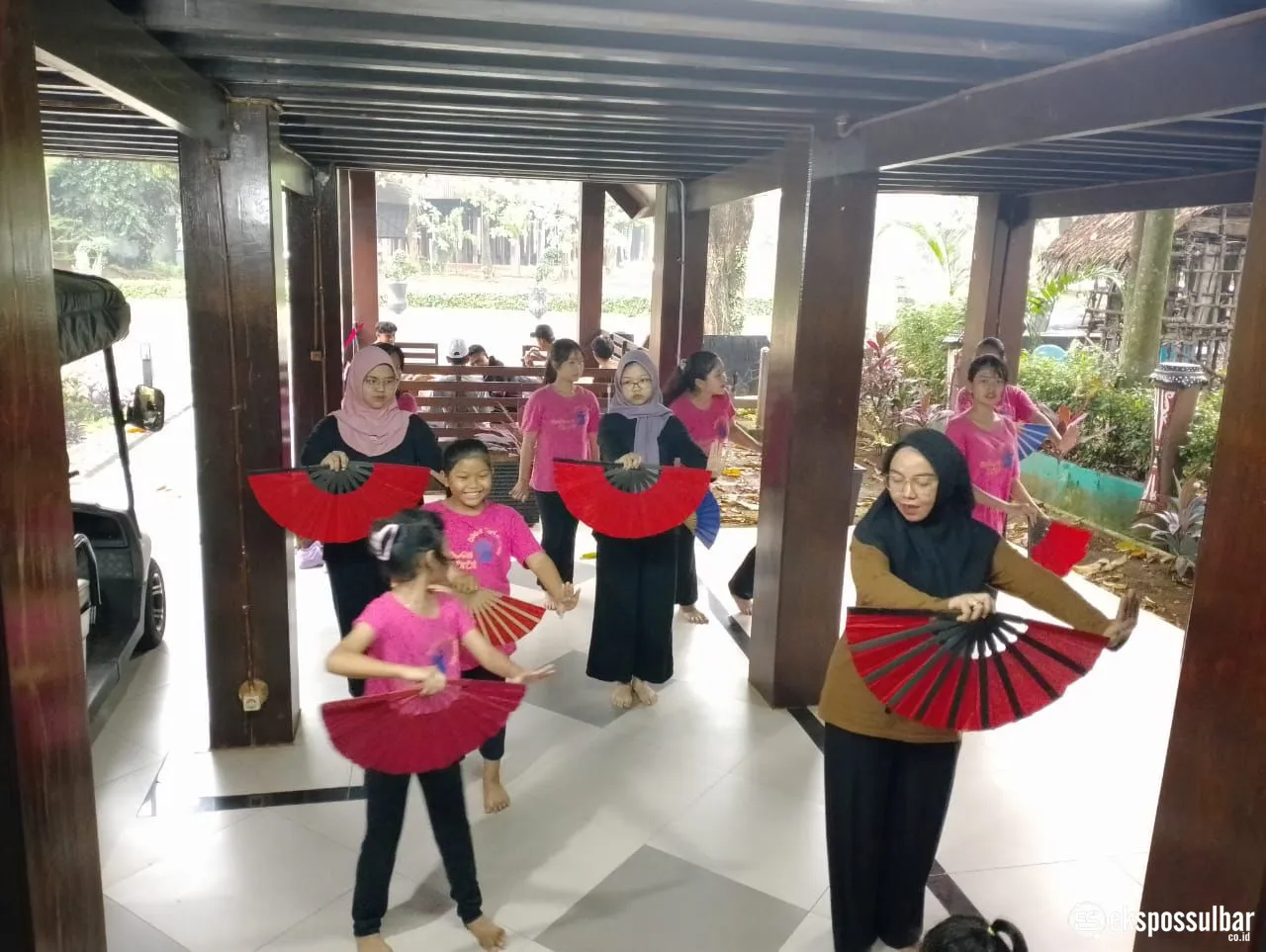 Kenalkan Budaya Daerah, Anjungan Sulbar Latih Seni Tradisional Sulbar untuk Anak-Anak Jakarta