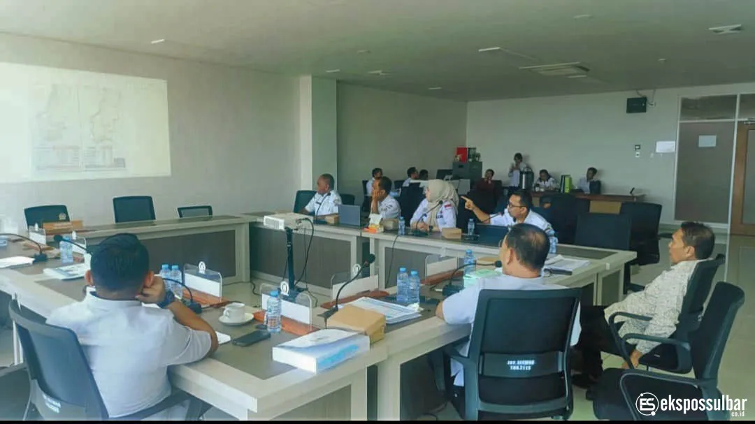 KominfoSS Sulbar Paparkan Kinerja 2025 di DPRD, Fokus Perluasan Digitalisasi hingga Atasi Blankspot