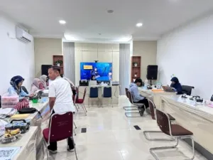 Akselerasi Pencairan Bantuan Pendidikan, Biro Pemkesra Sulbar Intensifkan Verifikasi Berkas Beasiswa Tahap I