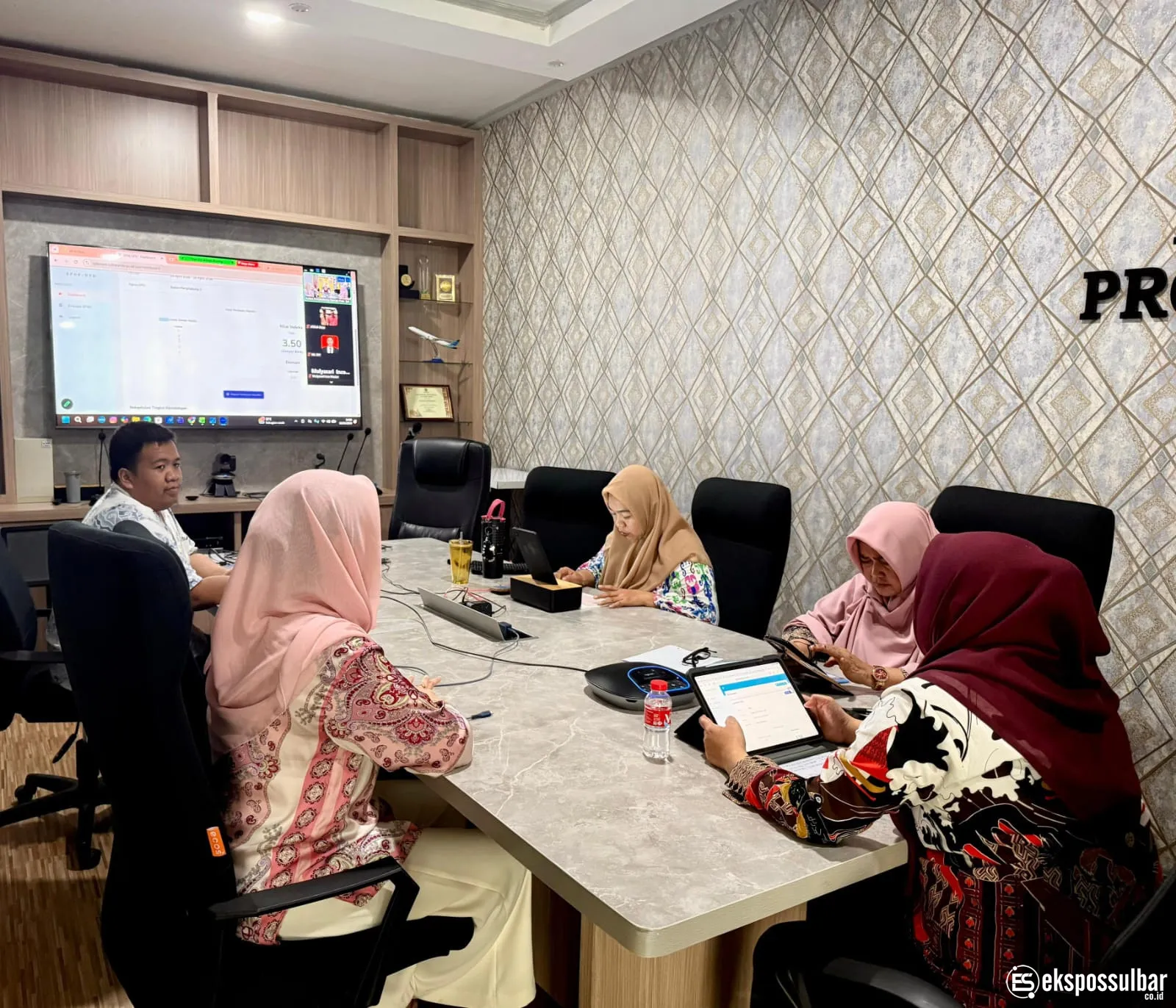 Evaluasi SPBE Triwulan I 2026, Badan Penghubung Sulbar Soroti Optimalisasi Media Sosial dan Website