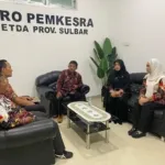 Implementasi SE Gubernur Nomor 17 Tahun 2026, Bapenda Sulbar Evaluasi Pendapatan di Biro Pemkesra