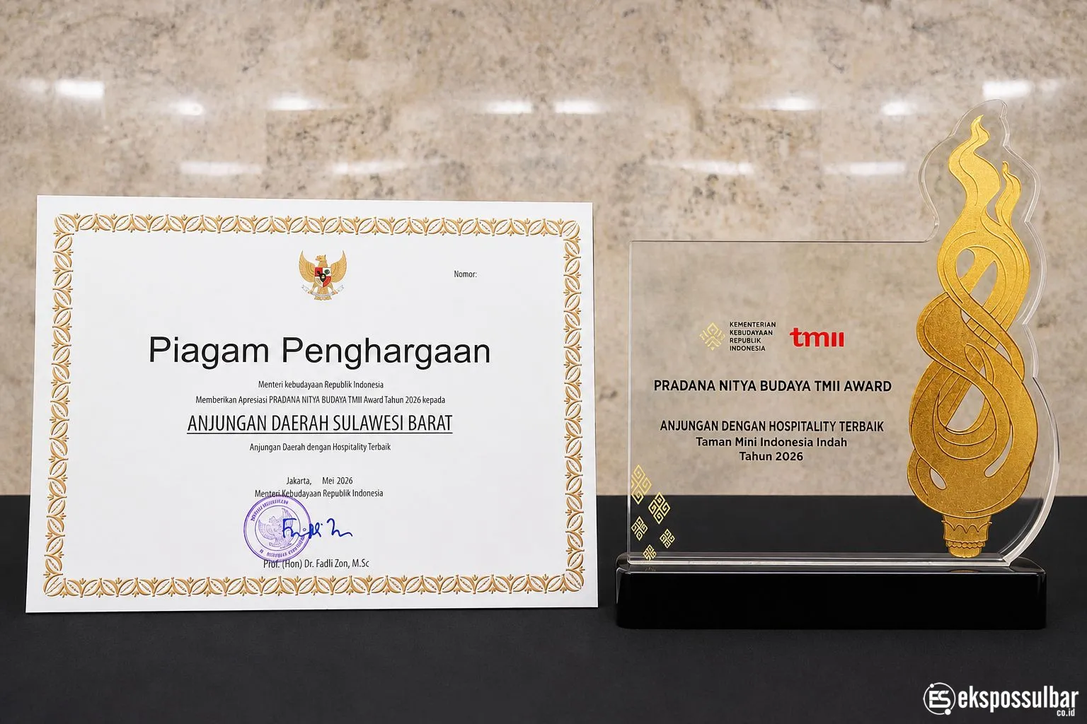 Kementerian Kebudayaan RI Anugerahkan Dua Penghargaan untuk Anjungan Sulawesi Barat di TMII