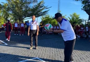 Semarak Hari Bhayangkara dan Satu Dekade Polda Sulbar, Kapolda Buka Turnamen Bola Voli Antar Satker