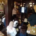 Anjungan Provinsi Sulawesi Barat Terima Kunjungan Edukasi Budaya Rombongan ‘Arek Suroboyo’ Mahasiswi UNESA