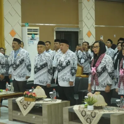Ketua TP PKK Sulbar Harsinah Suhardi Kukuhkan Ibunda Guru Kabupaten se-Sulbar