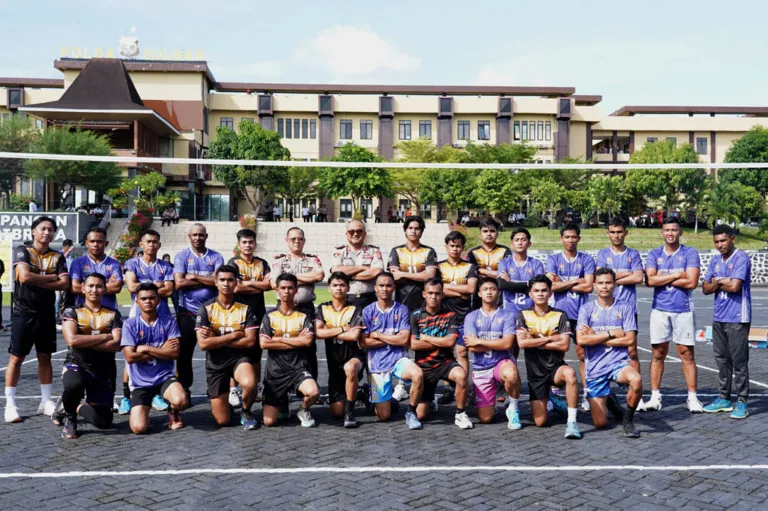 Grand Final Pertandingan Bola Voli Satker Polda Sulbar: Brimob dan Polres Mateng Beradu Sengit Rebut Gelar Juara
