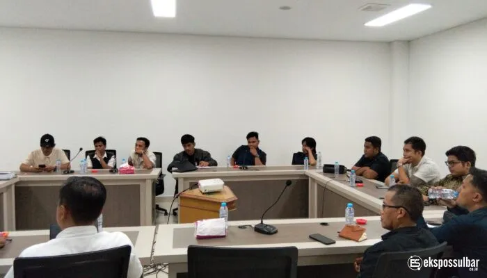 Harga TBS Anjlok, DPRD Sulbar Siap Bentuk Pansus Awasi Perusahaan Sawit