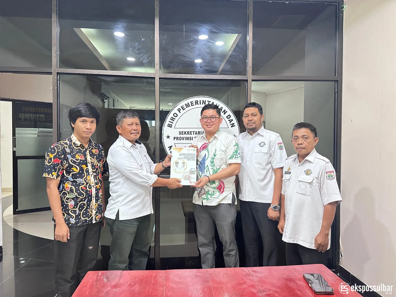 Pemkab Pasangkayu Resmi Menyerahkan Dokumen Laporan Keterangan Pertanggungjawaban ke Biro Pemkesra Sulbar