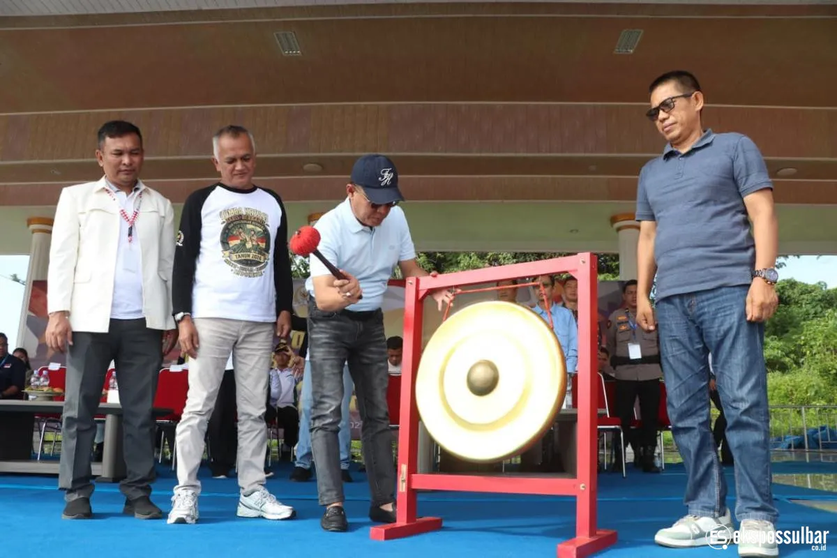 Sekprov Sulbar Hadiri Peringatan Hari Konstitusi RI