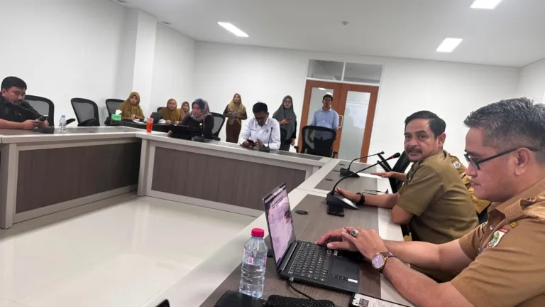 Sekretaris TAPD Sulbar Paparkan Pertanggungjawaban Pelaksanaan APBD TA 2025 di Hadapan Banggar DPRD