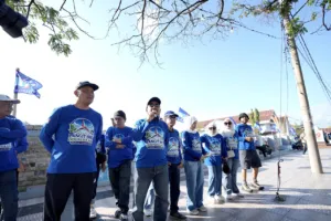 Peringati HUT ke-25, Demokrat Majene Gelar Bakti Sosial “Langit Biru Indonesia Asri” di Stadion Prasamya