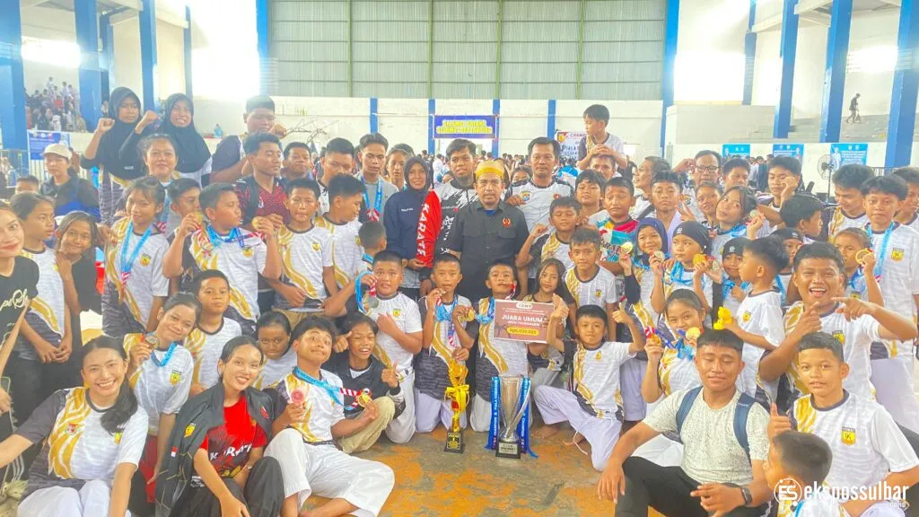 Mewakili Ketua Umum KONI Sulbar, Sekum Resmi Menutup Kejuaraan Karate Open Tournament dan Festival Piala Gubernur, Kapolda, dan Danrem 142/Tatag Sulbar 2026