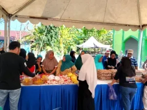 Semarak HUT RI ke-81, Pemprov Sulbar Gelar Gerakan Pangan Murah di Desa Tadui