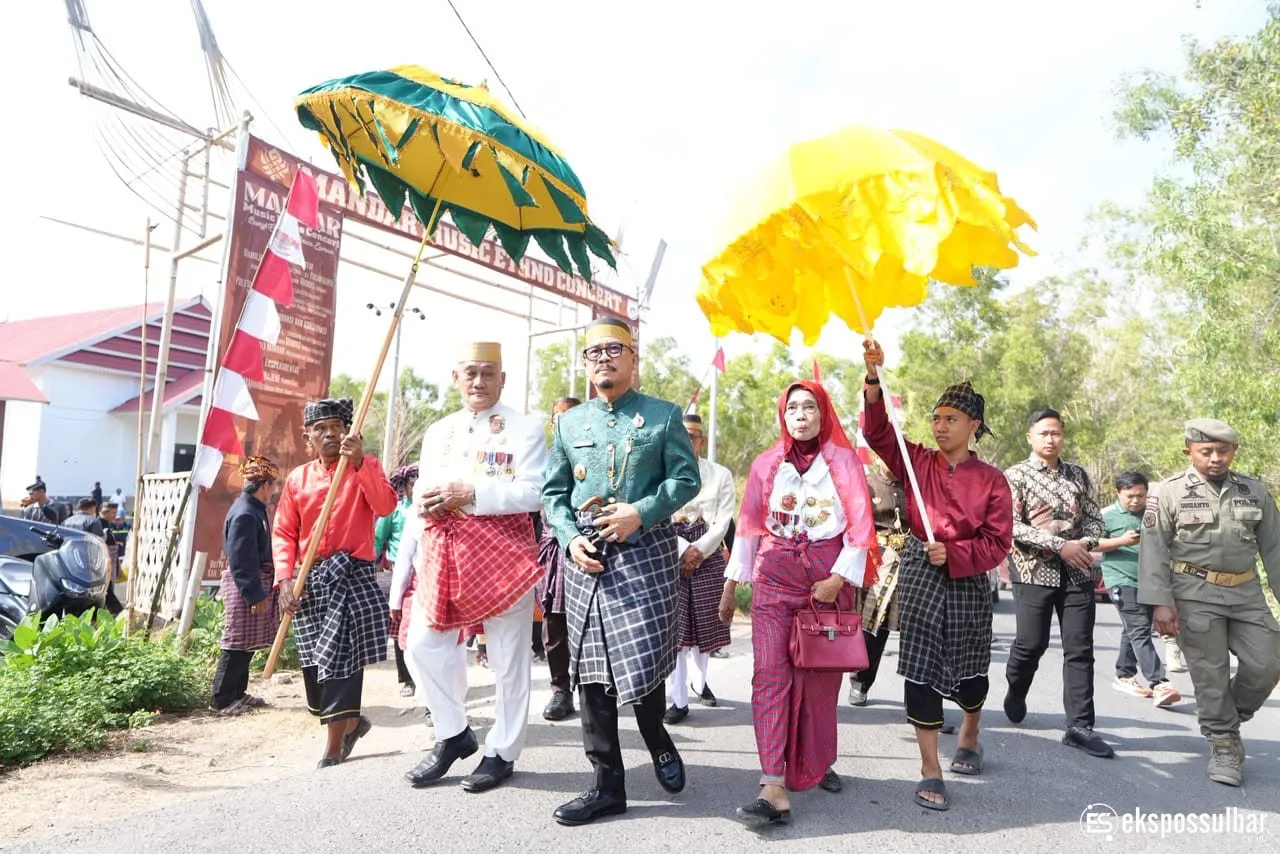 Gubernur Suhardi Duka Dikukuhkan Adat Balanipa, Raih Gelar Sulo Tappidena