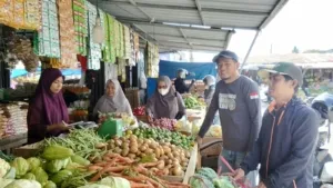 Dinas Pangan Sulbar Pantau Stabilitas Pasokan dan Harga Pangan di Pasar Baru Mamuju