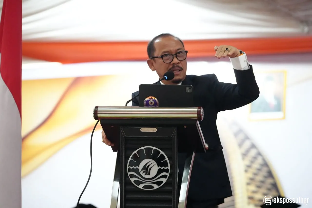 Orasi Ilmiah di UNM, Gubernur Sulbar Dorong Perguruan Tinggi Kuasai Teknologi Pengolahan Tanah Jarang