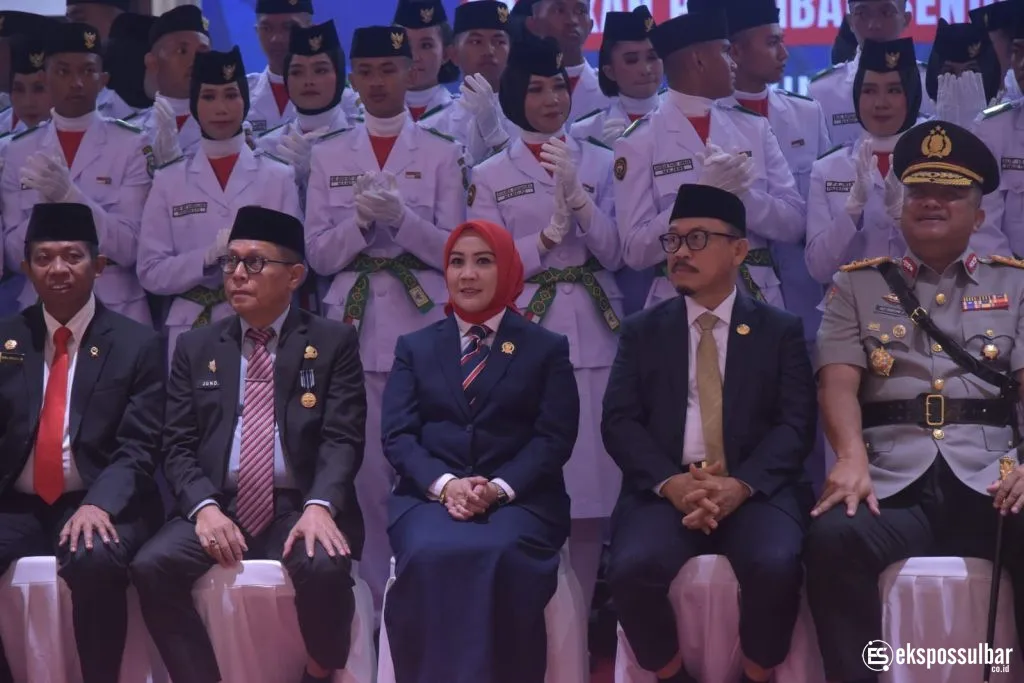 Suraidah Hadiri Pengukuhan 65 Paskibraka Sulbar, Pesan Jaga Disiplin dan Kekompakan