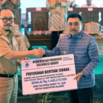 Pemprov Sulbar Salurkan 304 Kambing dan 2.200 Ayam Petelur ke Kelompok Tani Majene