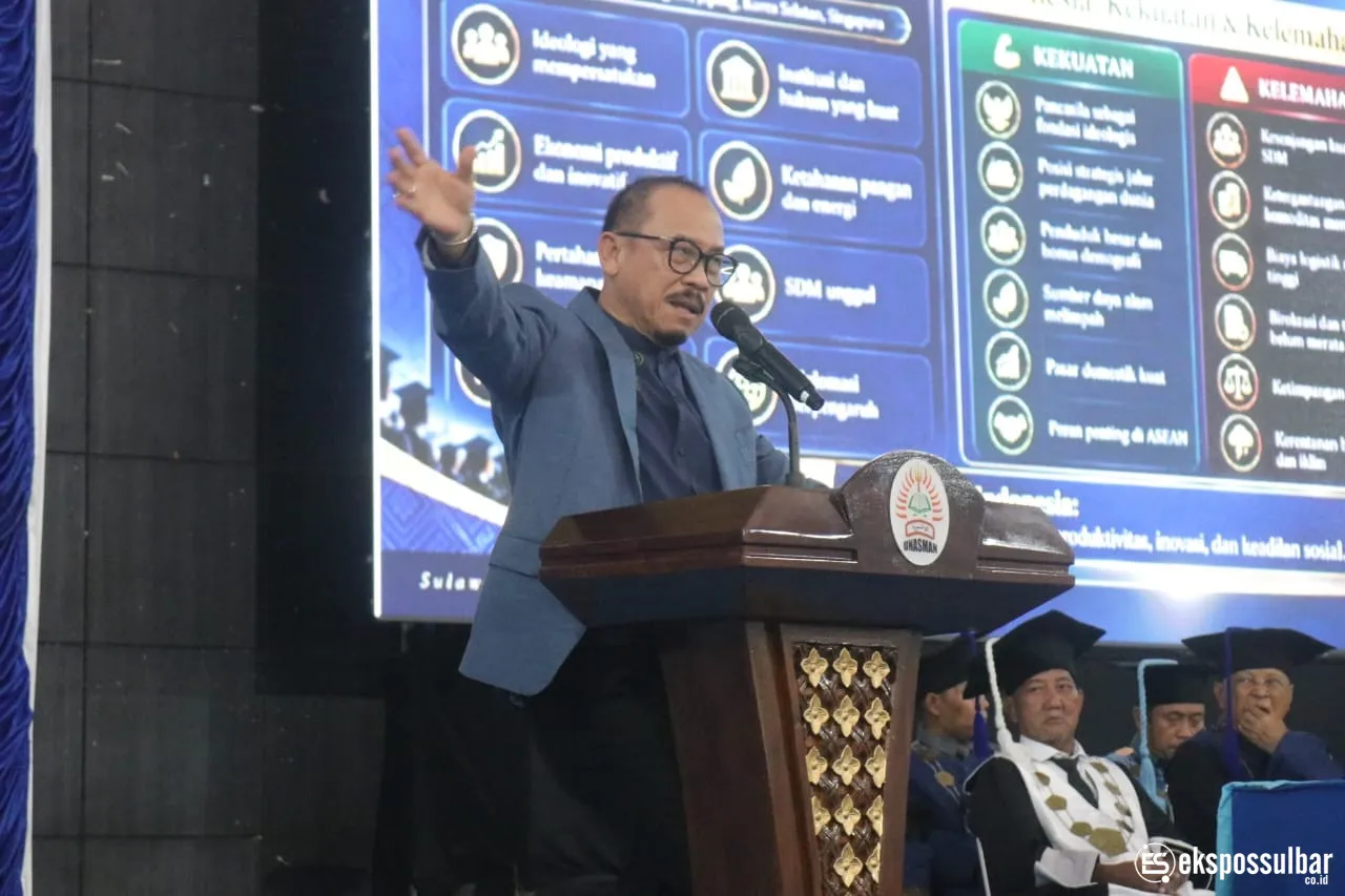 Hadiri Wisuda di Polman, Gubernur Suhardi Duka Berikan 50 Beasiswa untuk Mahasiswa Kampus Unasman