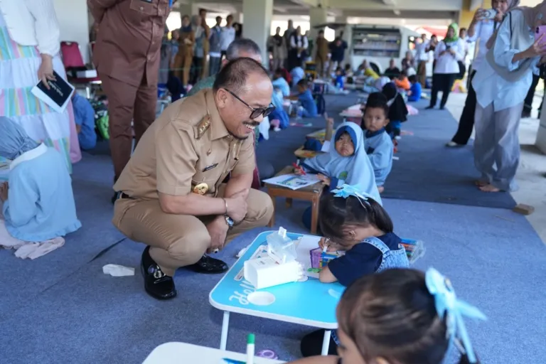 Sulbar Mandarras, Gubernur Suhardi Duka: Tidak Ada Lagi Siswa Lulus Tanpa Baca 20 Buku, Target 2029 Naik Jadi 30 Buku