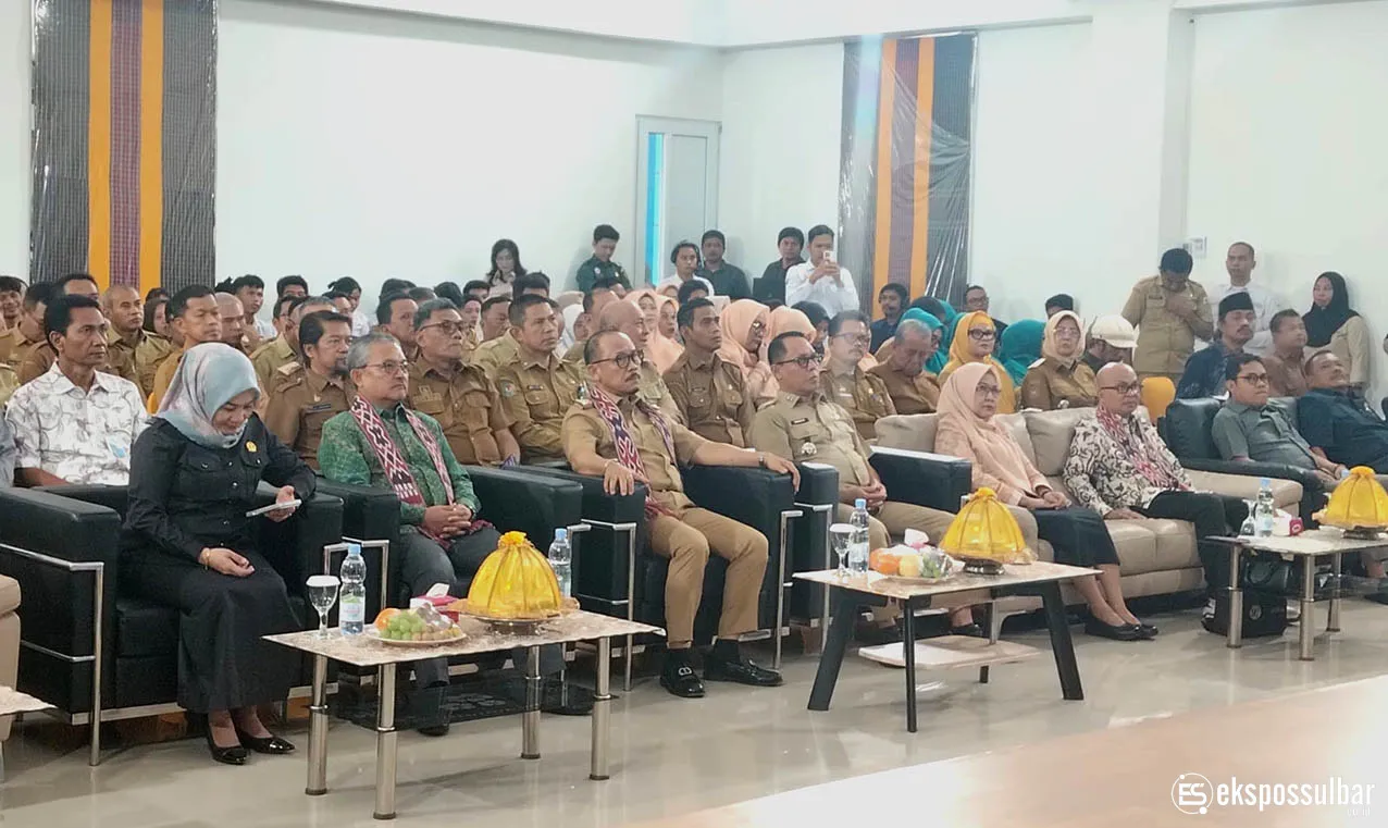 Dukung Peningkatan Kualitas SDM Kesehatan dan Keluarga, Kadis DKPPKB Sulbar Hadiri Pembukaan Festival Literasi 2026