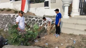 Sekretariat DPRD Sulbar Gelar Gerakan “Bersih Asri”, Kobarkan Semangat Sambut Hari Jadi ke-22 Provinsi Sulawesi Barat