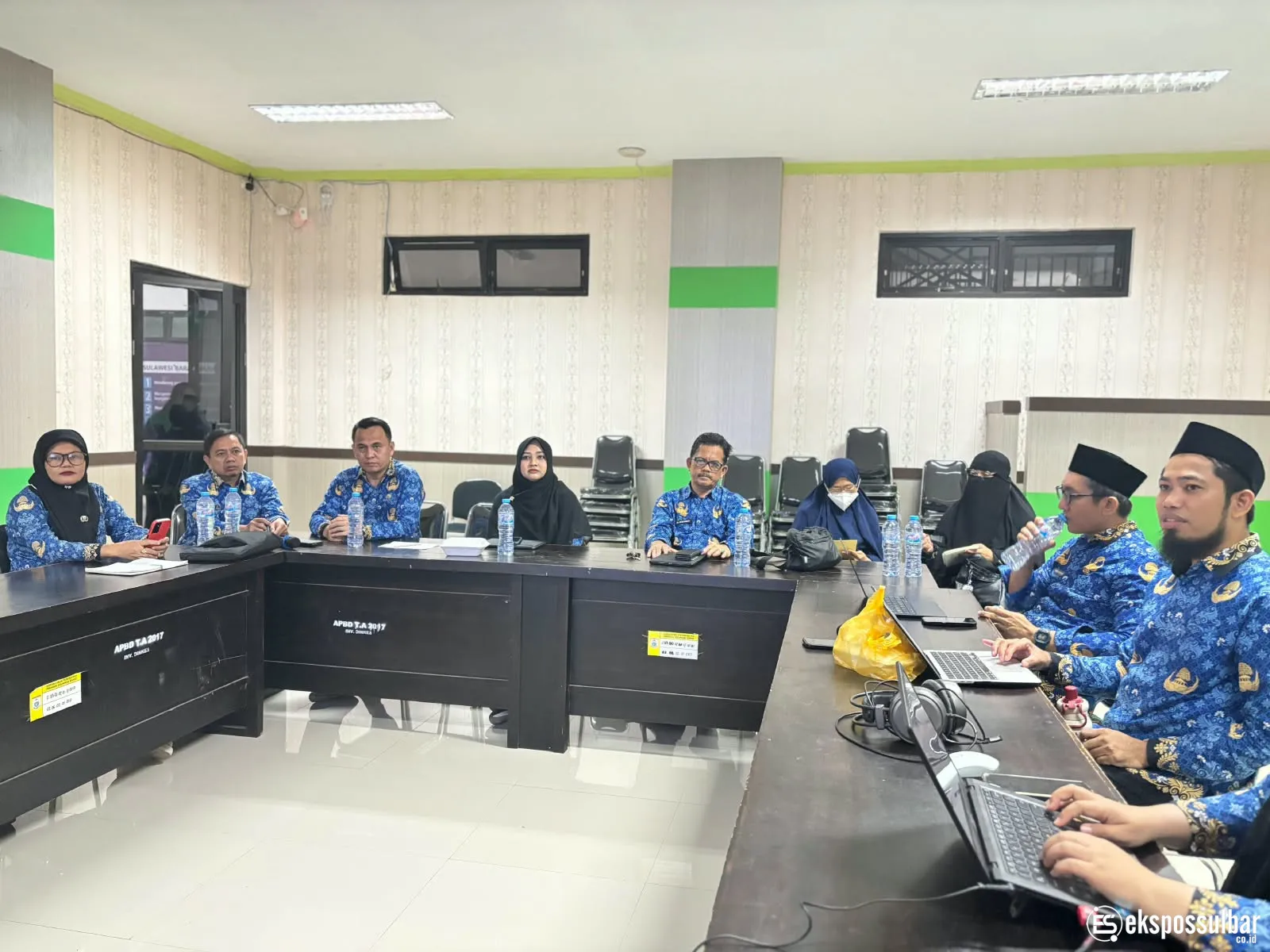 Semarakkan Hari Jadi ke-22 Sulbar, DKPPKB Gelar Rapat Internal Penguatan Kebersamaan dan Pengabdian