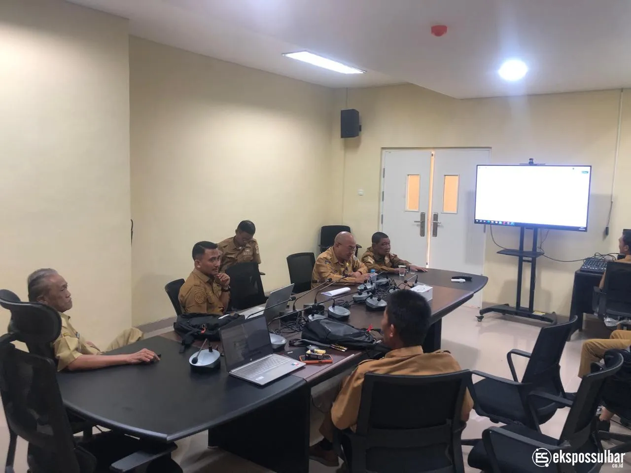 BPBD Sulbar Monitoring dan Evaluasi Laporan Harian Pusdalops Terkait Penanganan Karhutla dan Kekeringan