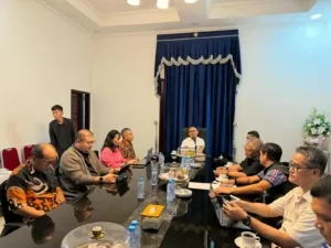 DPMPTSP Sulbar Paparkan RKA 2027 di Hadapan Gubernur Suhardi Duka